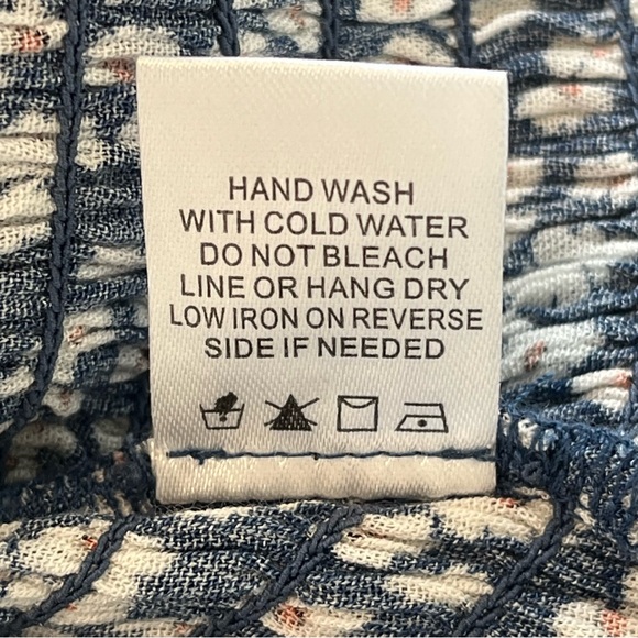 L A Hearts Blue Ditsy Floral Milkmaid Top Sz M Cottage Feminine Coquette Dainty - Picture 12 of 12